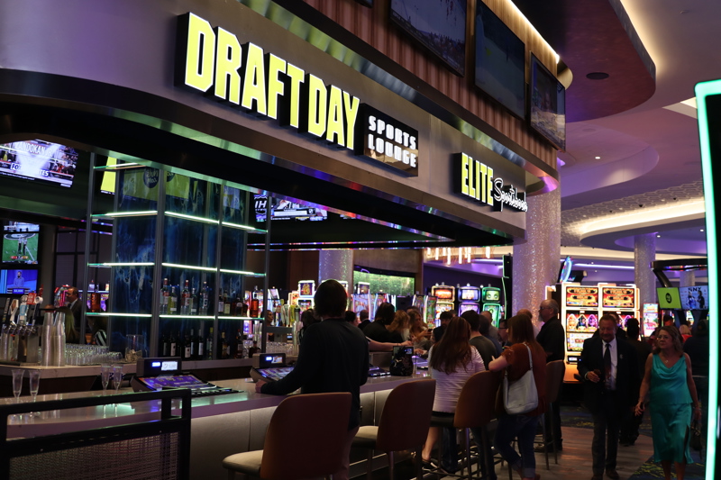 Jackpot! Grand Island Casino & Resort Opens It's Doors